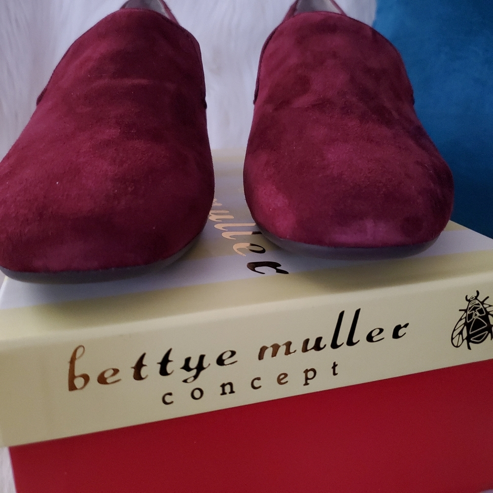 NEW Bettye Muller Breeda Suede Loafers - 8.5M - Picture 8 of 10